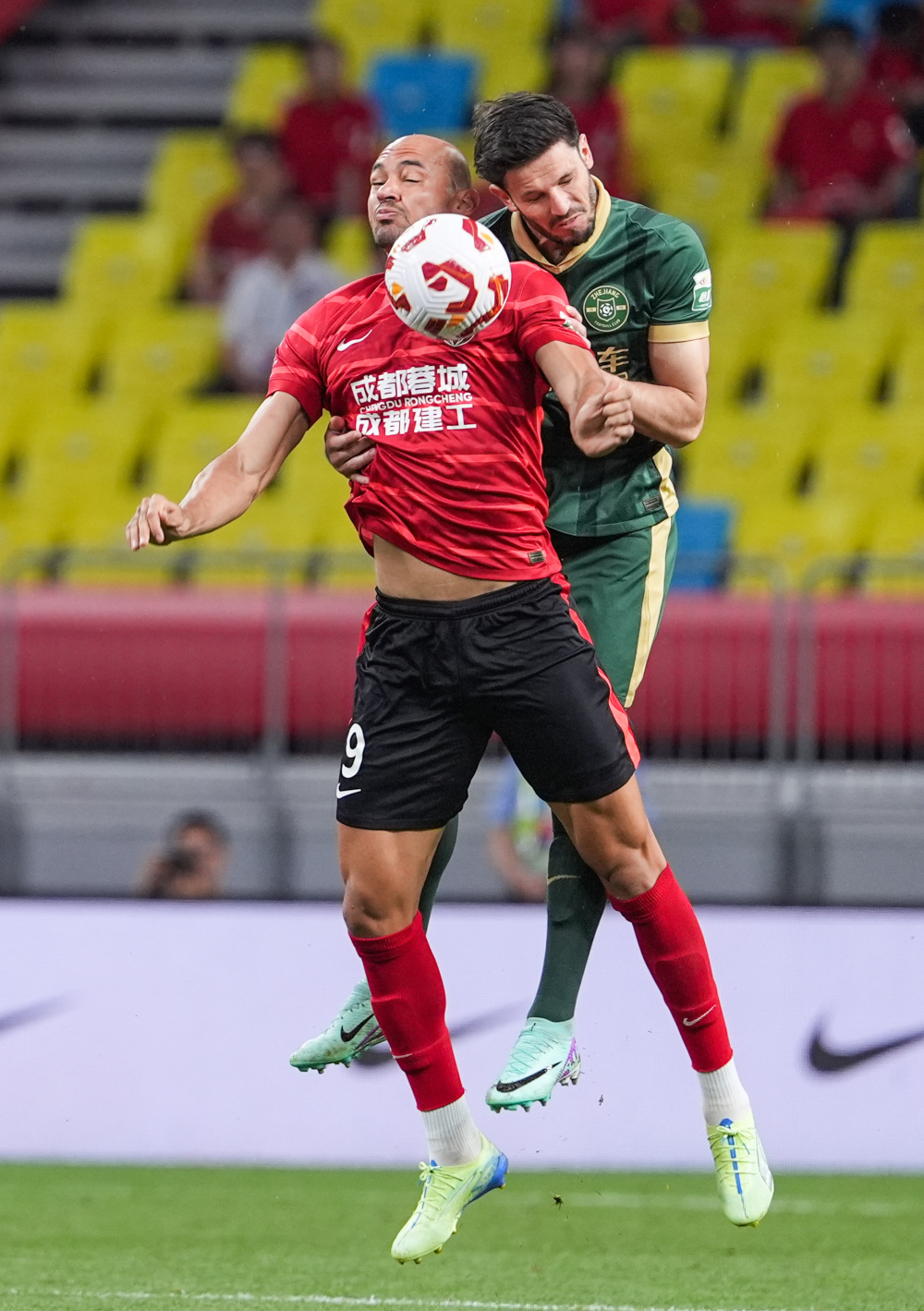 某老厂商潜 某老厂商潜