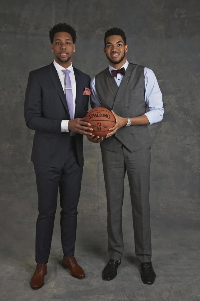 而是指向一 而是指向一